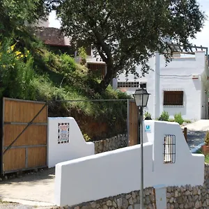 Encinar De Aguas Blancas Country house Dudar